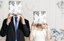 5 Hochzeitssketche: den vierten könnte die Braut eventuell mißverstehen (Foto: shutterstock - A StockStudio)
