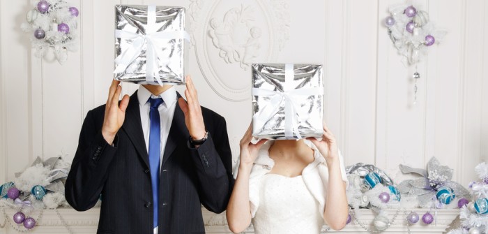 5 Hochzeitssketche: den vierten könnte die Braut eventuell mißverstehen (Foto: shutterstock - A StockStudio)