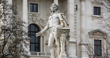 Oper von. Mozart (Foto: Adobe Stock-Waldteufel)