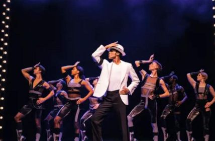 Vorverkauf Michael-Jackson-Musical Hamburg bis August 2027 nun offiziell (Foto: Matthew Murphy. Stage Entertainment)
